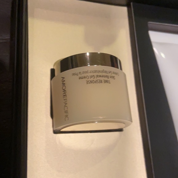 AMOREPACIFIC Ultimate indulgence botanical science - Picture 3 of 6